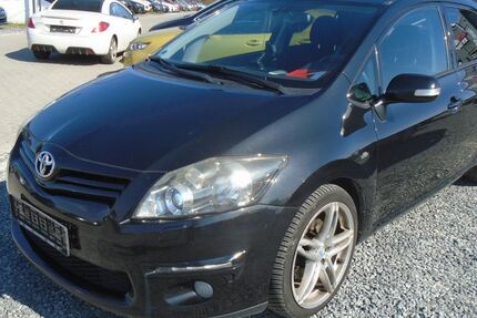 Toyota Auris 234.000 km 5.950 &euro; Wildau 15745