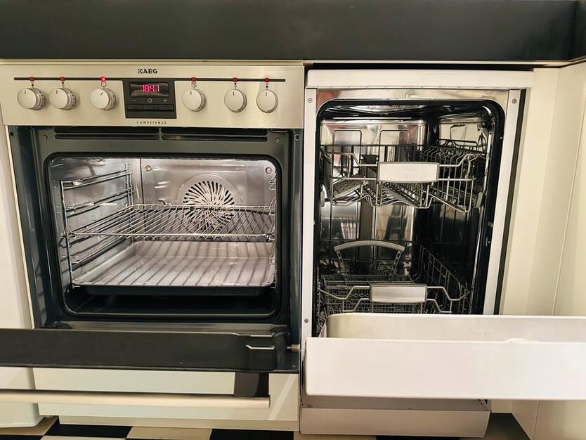 KANALBLICK 37m2 letzte Etage mit Balkon zimmer