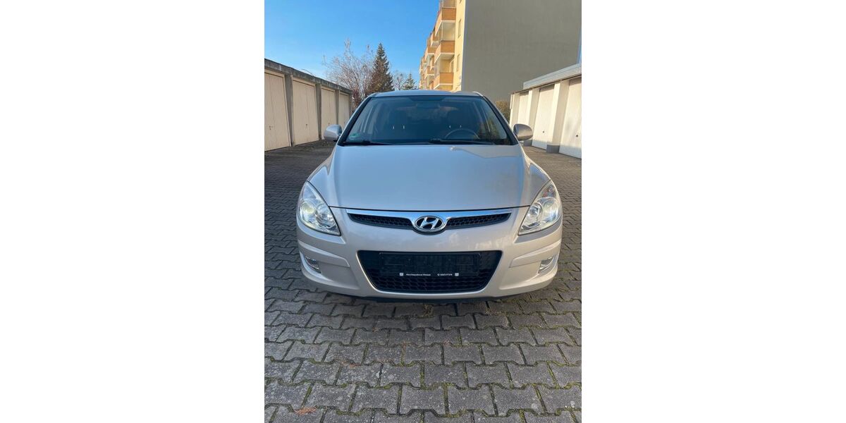 Hyundai i30 200.000 km 3.100 &euro; Spandau 13591