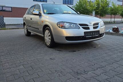 Nissan Almera 168.000 km 2.500 &euro; Berlin 13403