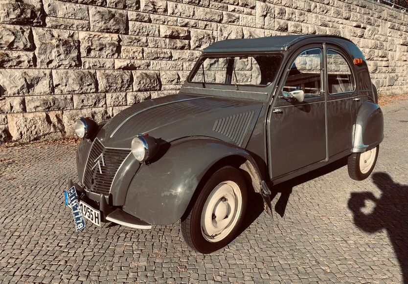 Citroen 2 CV 99.999 km 12.250 € Berlin 14199
