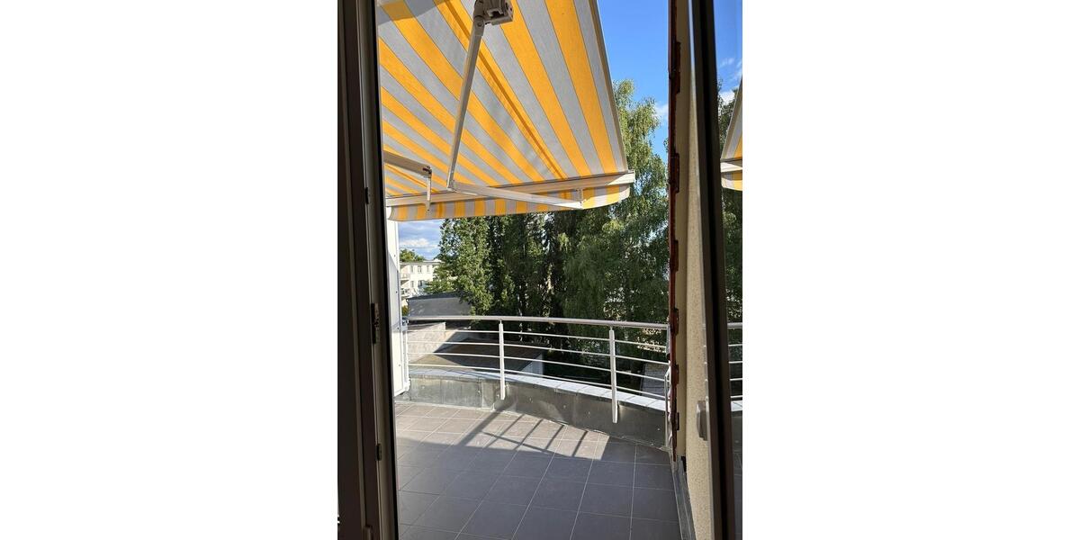 Dachgeschoßwohnung Berlin Steglitz-Zehlendorf - 2 Zimmer, 82 m&sup2;, 1.250&euro; | Angebot:24866514