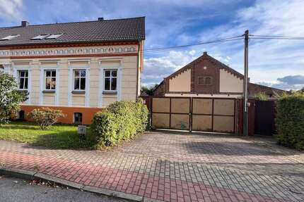 Haus zum Kaufen in Altlandsberg 1.090.000 € 183 m² 5 zimmer