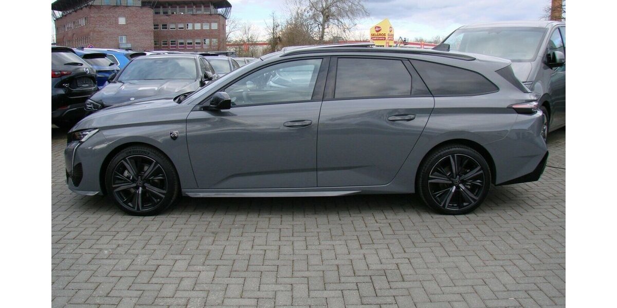Peugeot 308 1.5 BlueHDi GT Premium ACC LED AHK Pano Focal 14.551 km 27.980 &euro; Falkensee 14612