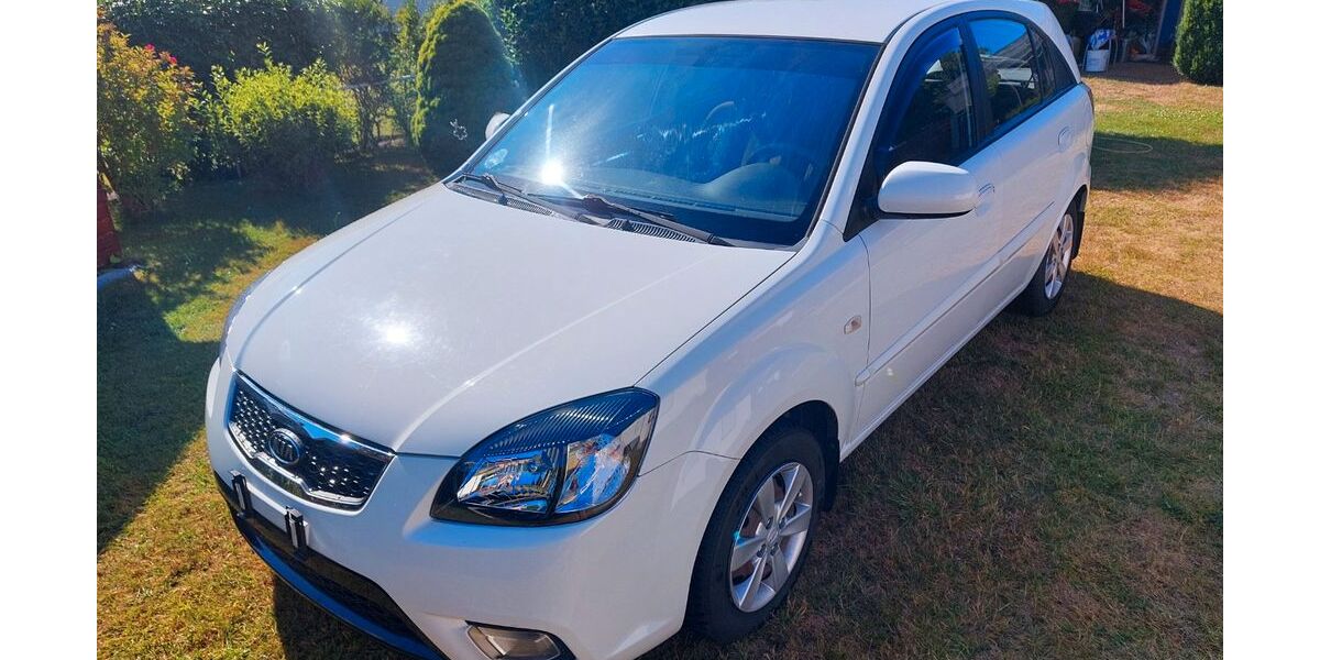 Kia Rio 158.207 km 4.250 &euro; Leegebruch 16767