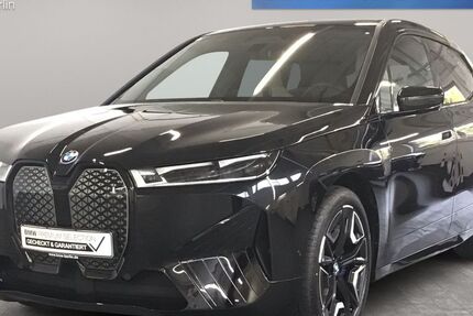 BMW iX 13.700 km 59.400 € Berlin 14057