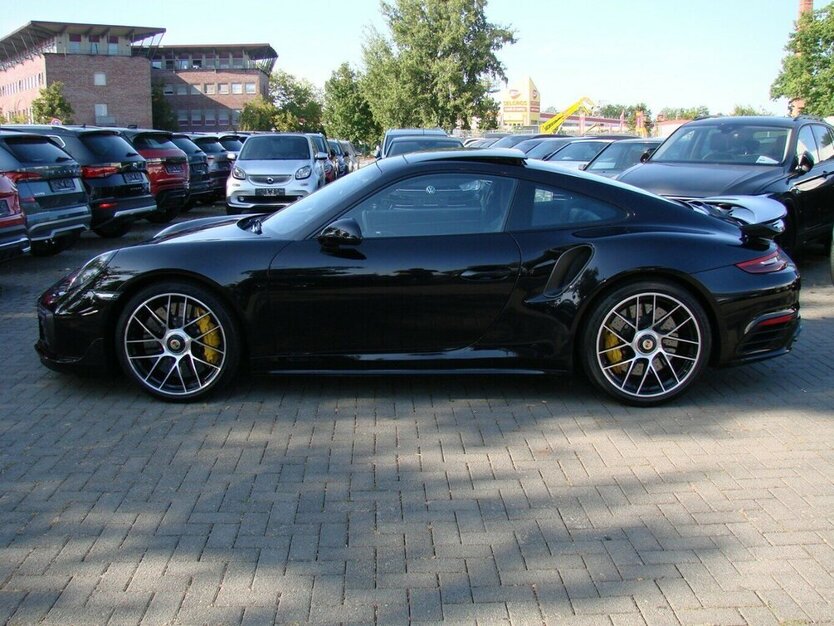 911 Turbo S Coupé Aero-Kit Burmester ACC Lift