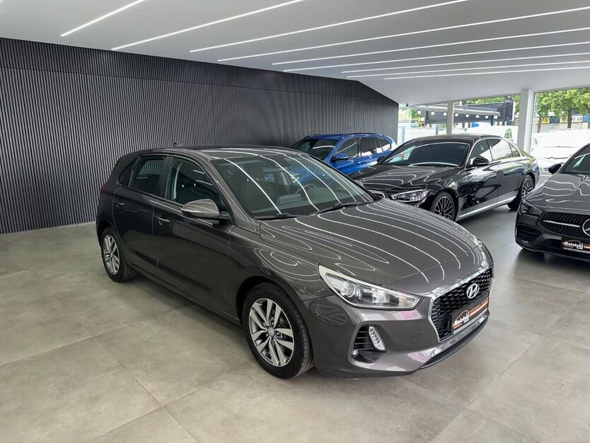 i30