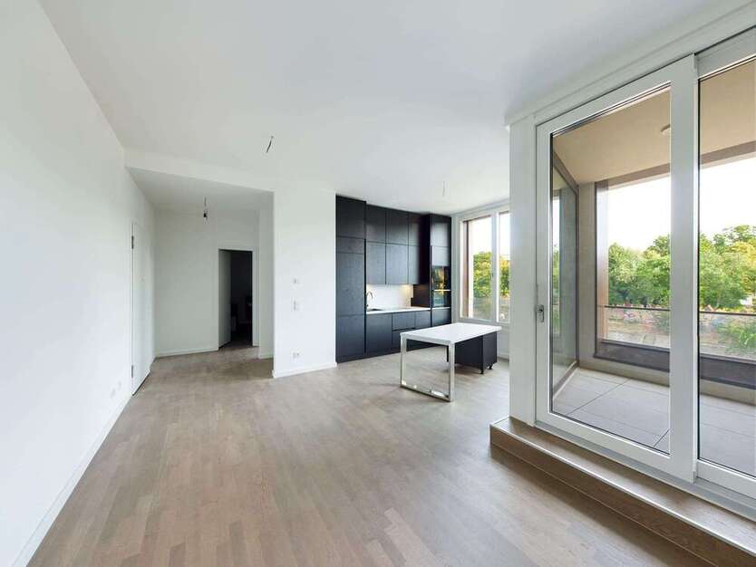 Wohnung zum Mieten in Berlin 1.828,33 € 56.12 m²