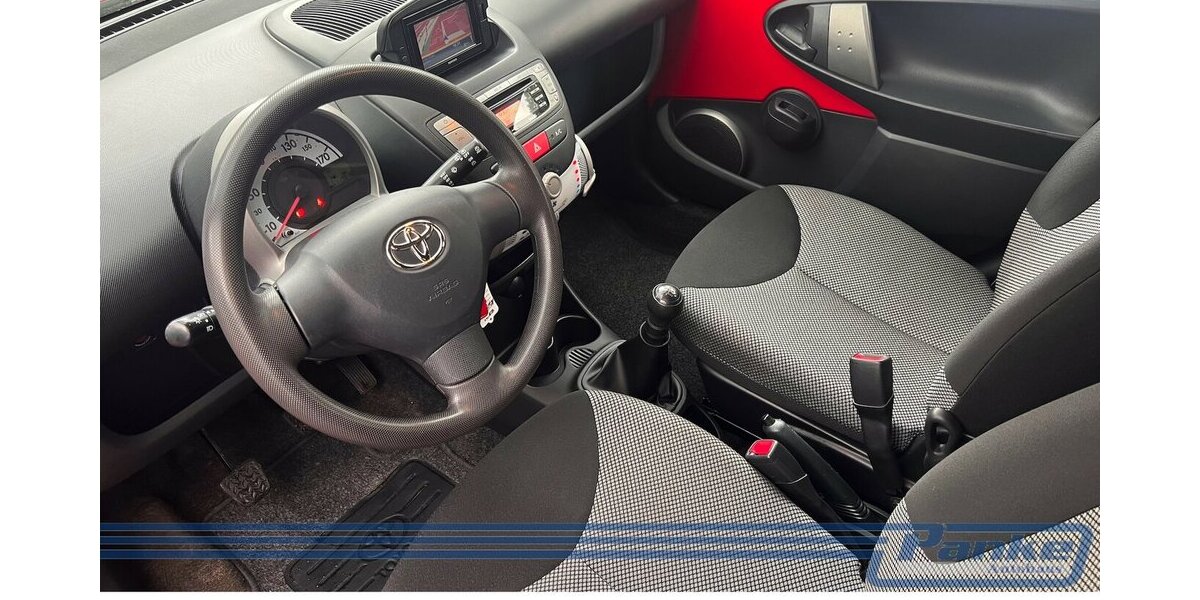 Toyota Aygo Cool Go 5trg*NAV*BT*Klima*LED*USB*Allwetter 119.619 km 5.590 &euro; Berlin 13187