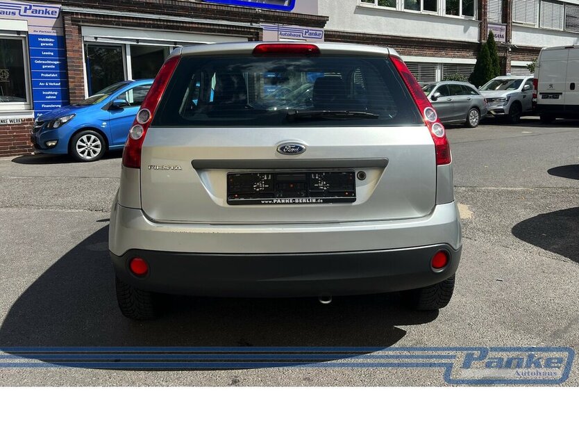 Ford Fiesta Ambiente 1.3*Radio/CD*AUX*Klima* 245.511 km 1.790 € Berlin 13187