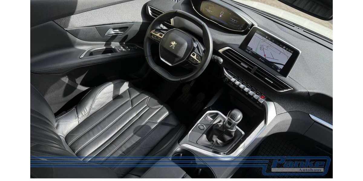 Peugeot 3008 Pano*F+R-Cam*Leder*Navi*Car-Play*E-Heck* 68.784 km 15.990 &euro; Berlin 13187