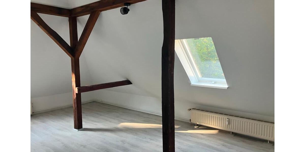 Dachgeschoßwohnung Berlin Steglitz-Zehlendorf - 3 Zimmer, 75 m&sup2;, 1.500&euro; | Angebot:23214810