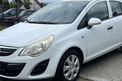 Opel Corsa 124.351 km 3.800 &euro; Berlin 12353
