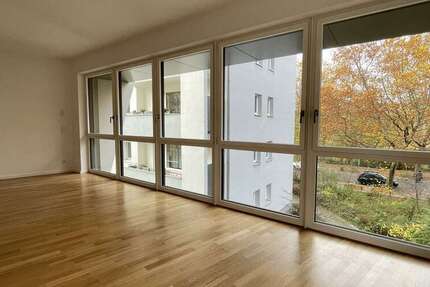 Wohnung zum Mieten in Berlin 1.864,70 € 76 m² 3 zimmer