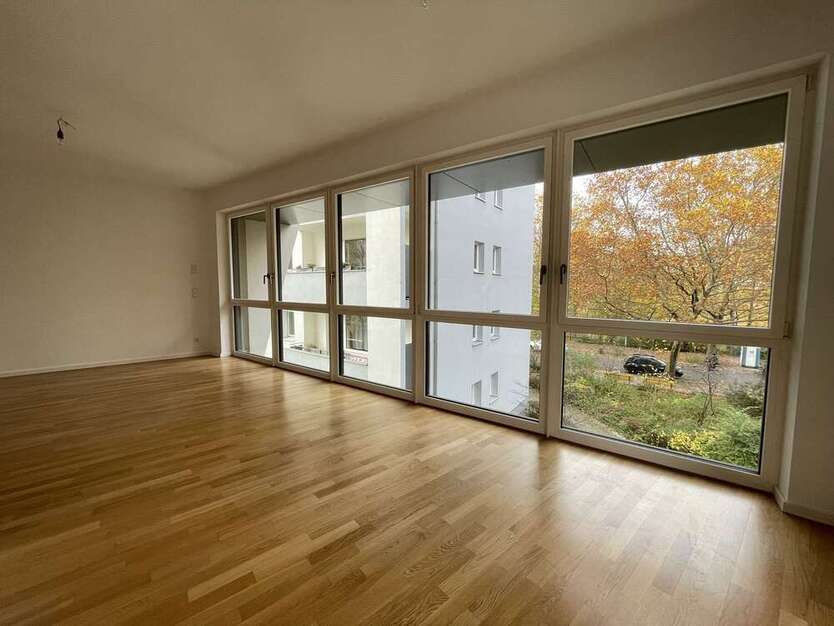 Wohnung zum Mieten in Berlin 1.864,70 € 76 m² 3 zimmer