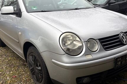 VW Polo 98.655 km 4.990 &euro; Berlin 14167