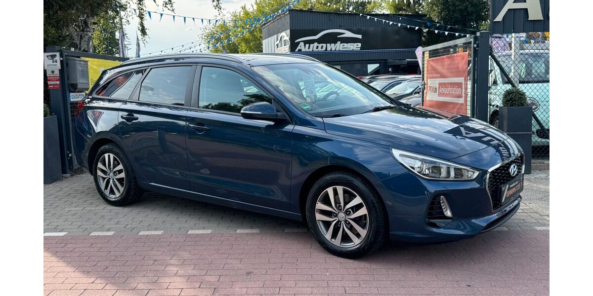 Hyundai i30 149.998 km 8.990 &euro; BERLIN 13127