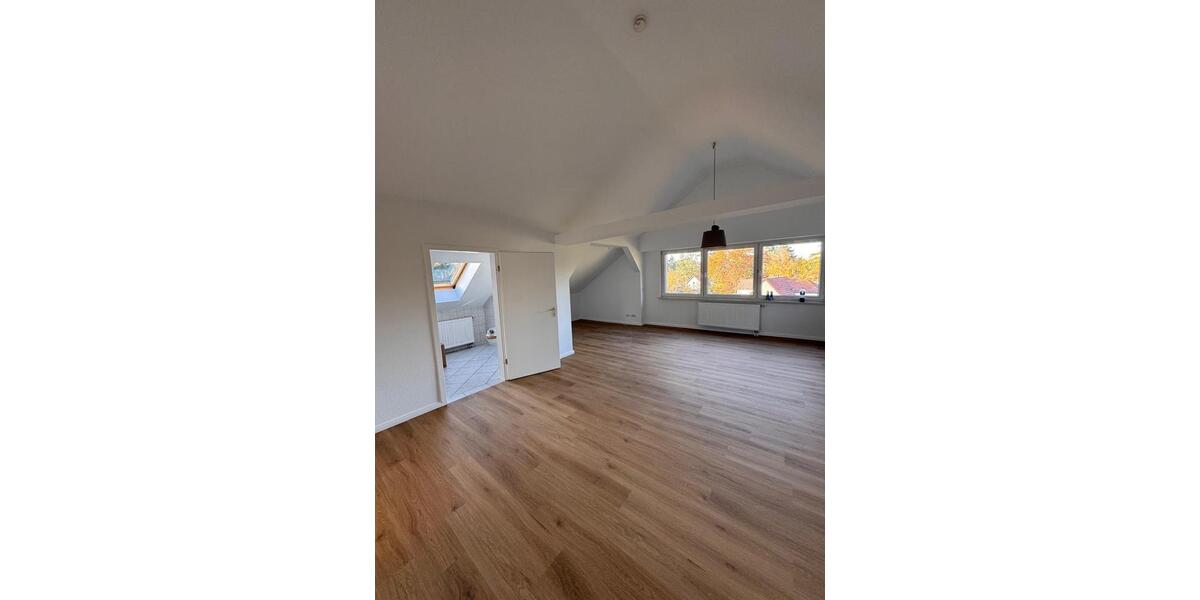 Dachgeschoßwohnung Berlin Spandau - 2 Zimmer, 87 m&sup2;, 1.400&euro; | Angebot:24354272