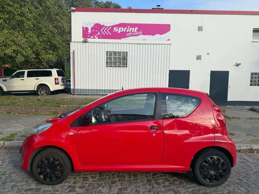Peugeot 107 89.724 km 1.750 € Berlin 12207
