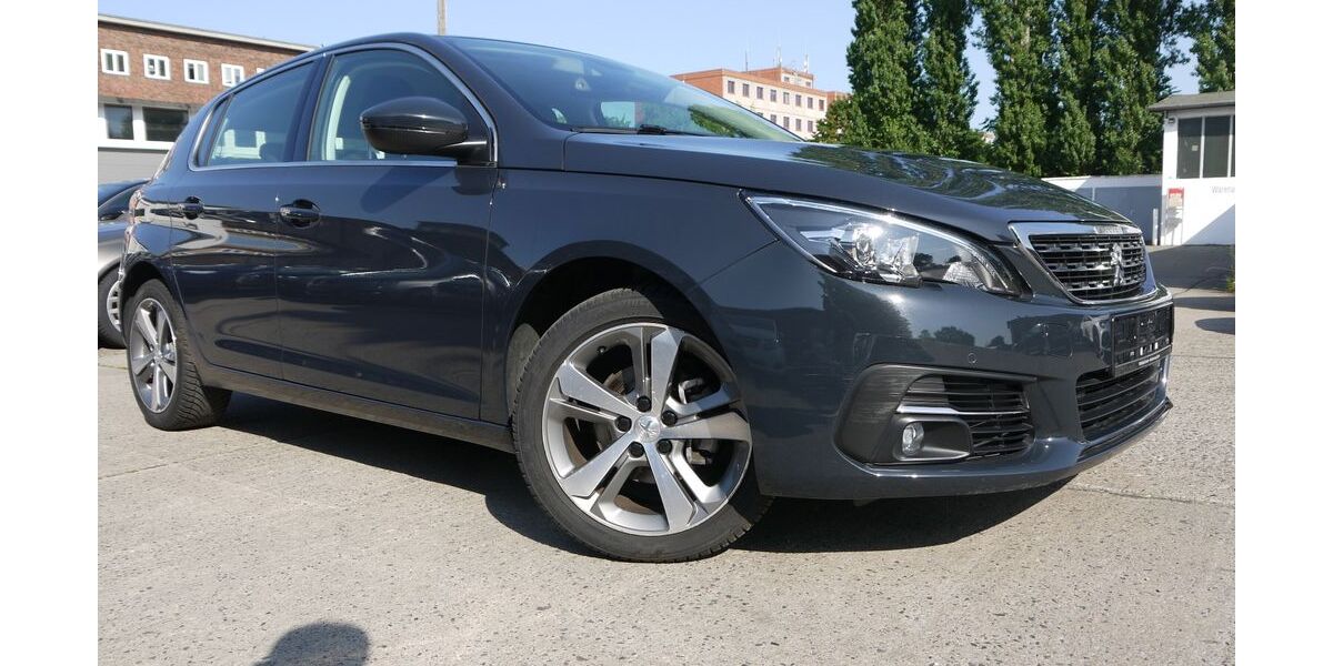Peugeot 308 49.000 km 13.999 &euro; Berlin 12439