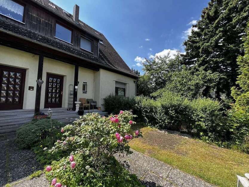 Haus zum Kaufen in Berlin 1.100.000 € 210 m²