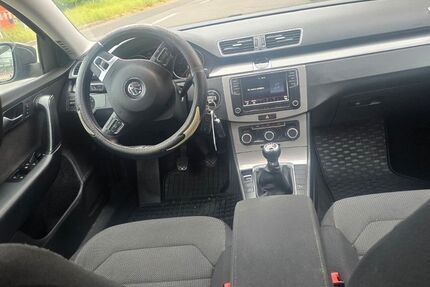 VW Passat 162.000 km 6.600 € Berlin 13599