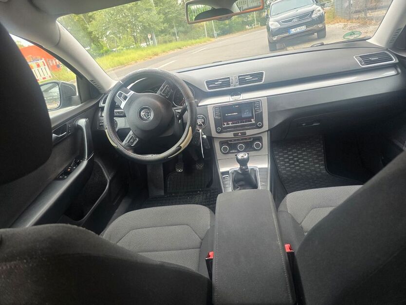 VW Passat 162.000 km 6.600 € Berlin 13599