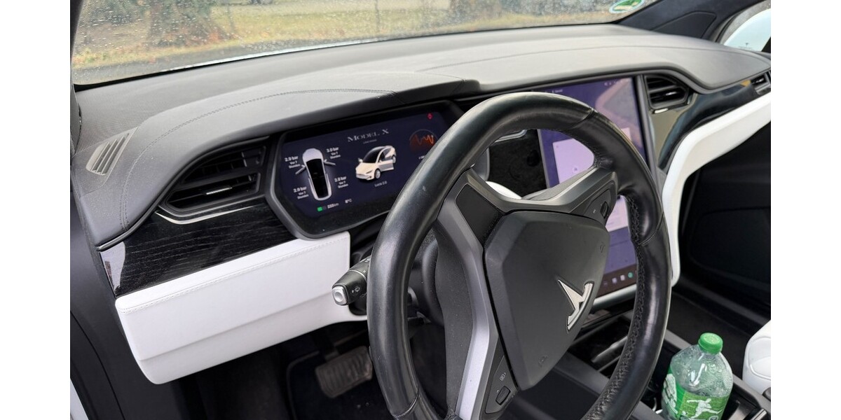 Tesla Model X 153.000 km 39.999 &euro; Berlin 10178