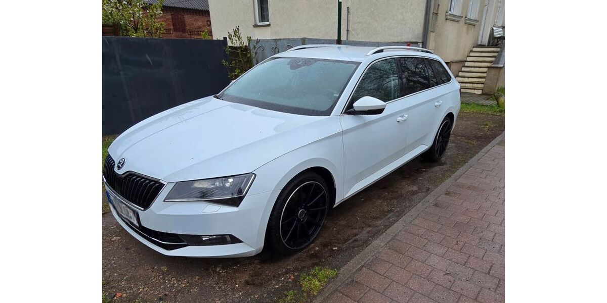 Skoda Superb 179.000 km 13.000 &euro; Panketal 16341