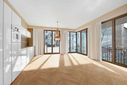 Wohnung Berlin Friedrichshain - 3 Zimmer, 110 m&sup2;, 2.585&euro; | Angebot:27184314