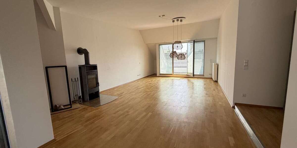 Etagenwohnung Berlin Mitte - 3.5 Zimmer, 132 m&sup2;, 2.000&euro; | Angebot:27082318