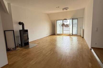 Wohnung Berlin Mitte - 3.5 Zimmer, 132 m&sup2;, 2.000&euro; | Angebot:27082318