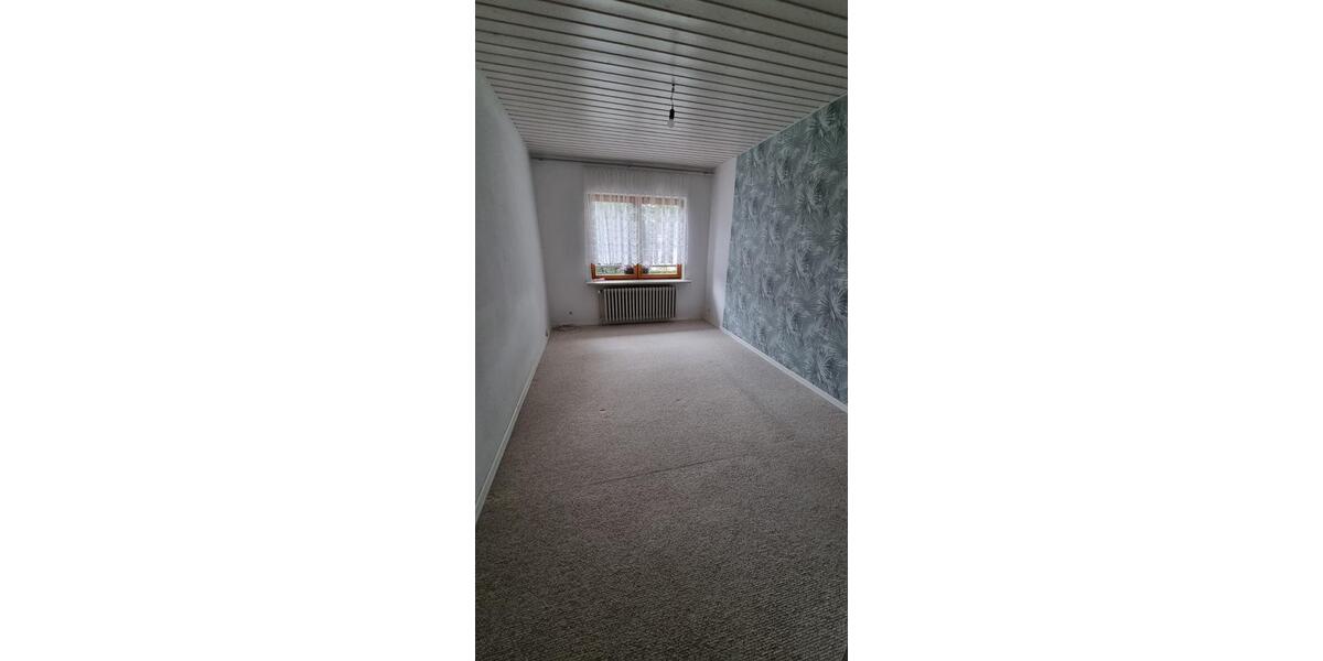 Etagenwohnung Berlin Marzahn-Hellersdorf - 4 Zimmer, 142 m&sup2;, 1.275&euro; | Angebot:24851411