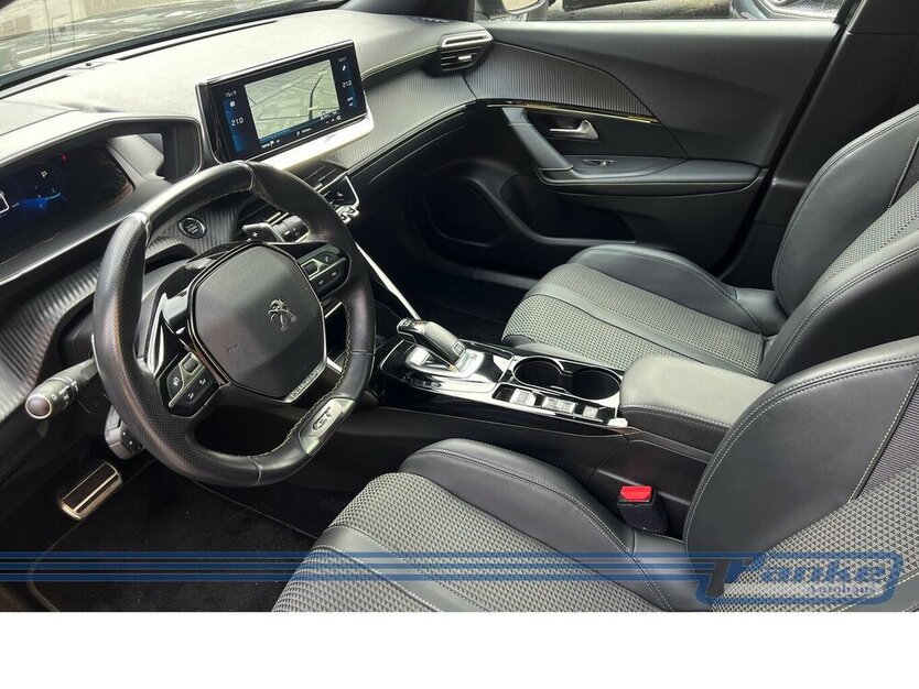 Peugeot 2008 GT 155 EAT8*Pano*LED*360°*TotWinkel*NAV* 36.726 km 20.990 € Berlin 13187