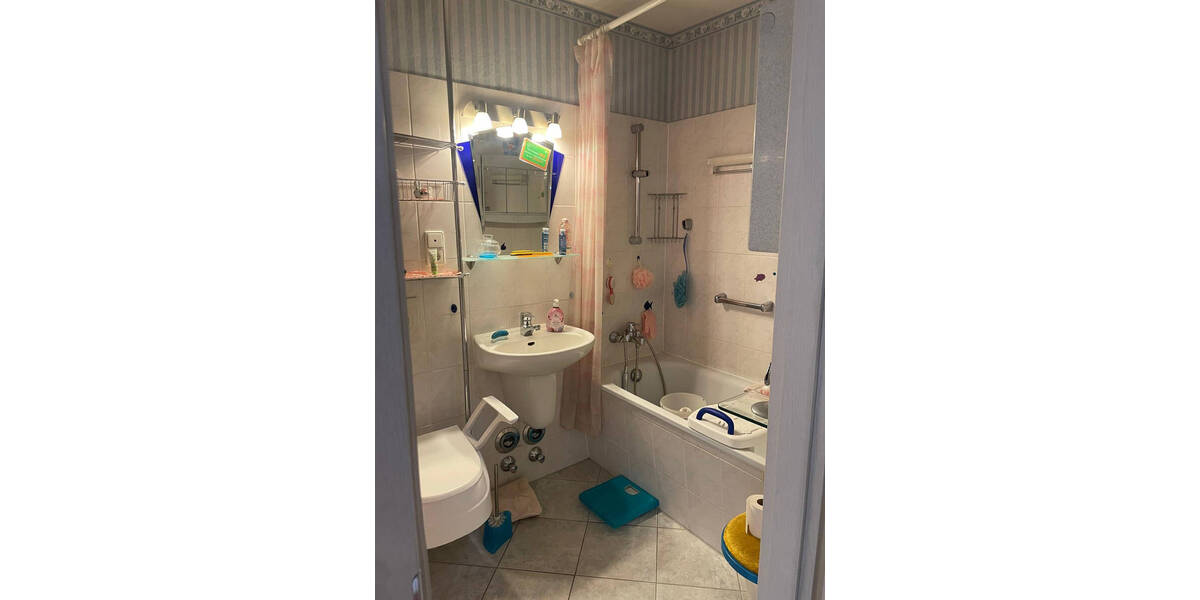 Etagenwohnung Berlin Neu-Hohenschönhausen - 3 Zimmer, 70 m&sup2;, 249.000&euro; | Angebot:26435239