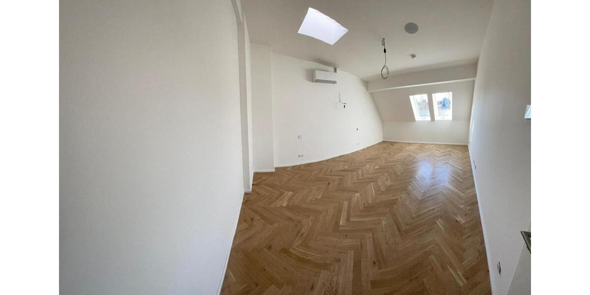 Dachgeschoßwohnung Berlin Tempelhof-Schöneberg - 3 Zimmer, 95 m&sup2;, 2.300&euro; | Angebot:26443460