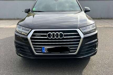 Audi Q7 209.000 km 26.500 € Berlin 13403