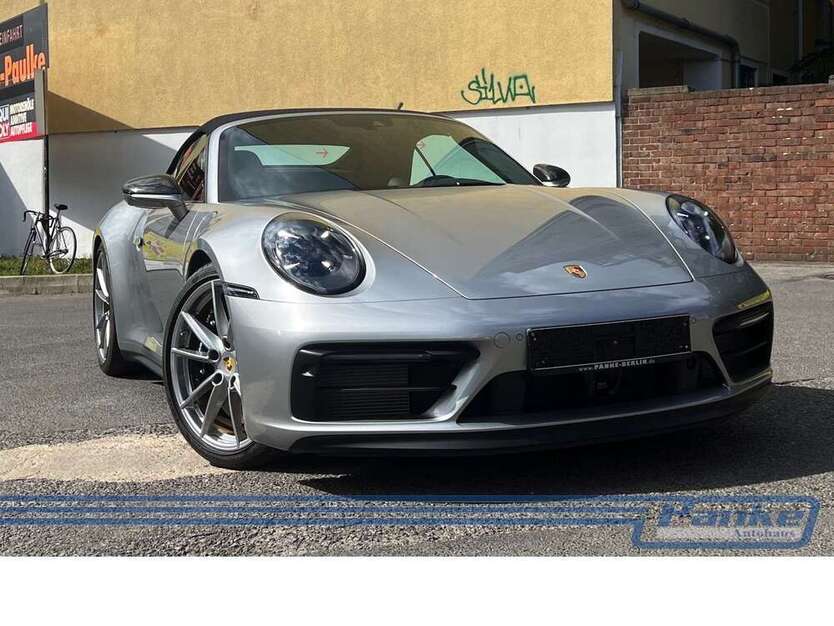 911