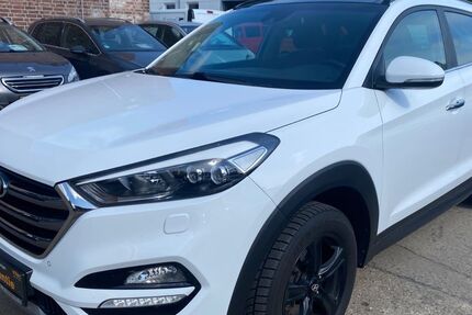 Hyundai TUCSON 157.000 km 13.990 &euro; Berlin-Lichtenberg 10365