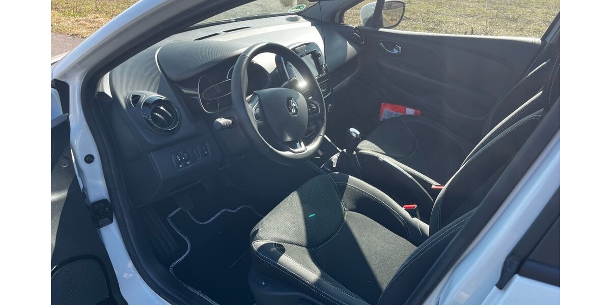 Renault Clio IV 31.226 km 8.860 &euro; Berlin 10178