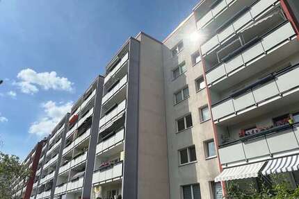 Wohnung Berlin Marzahn-Hellersdorf - 1 Zimmer, 33 m&sup2;, 553&euro; | Angebot:26825897