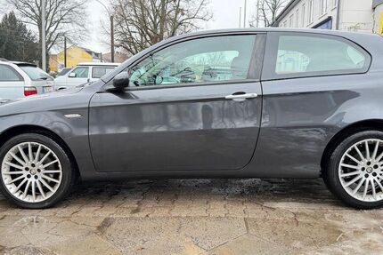 Alfa Romeo 147 114.000 km 3.000 &euro; Berlin 13127