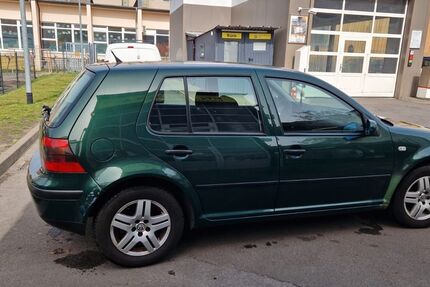 VW Golf 116.000 km 3.350 &euro; Berlin 12349
