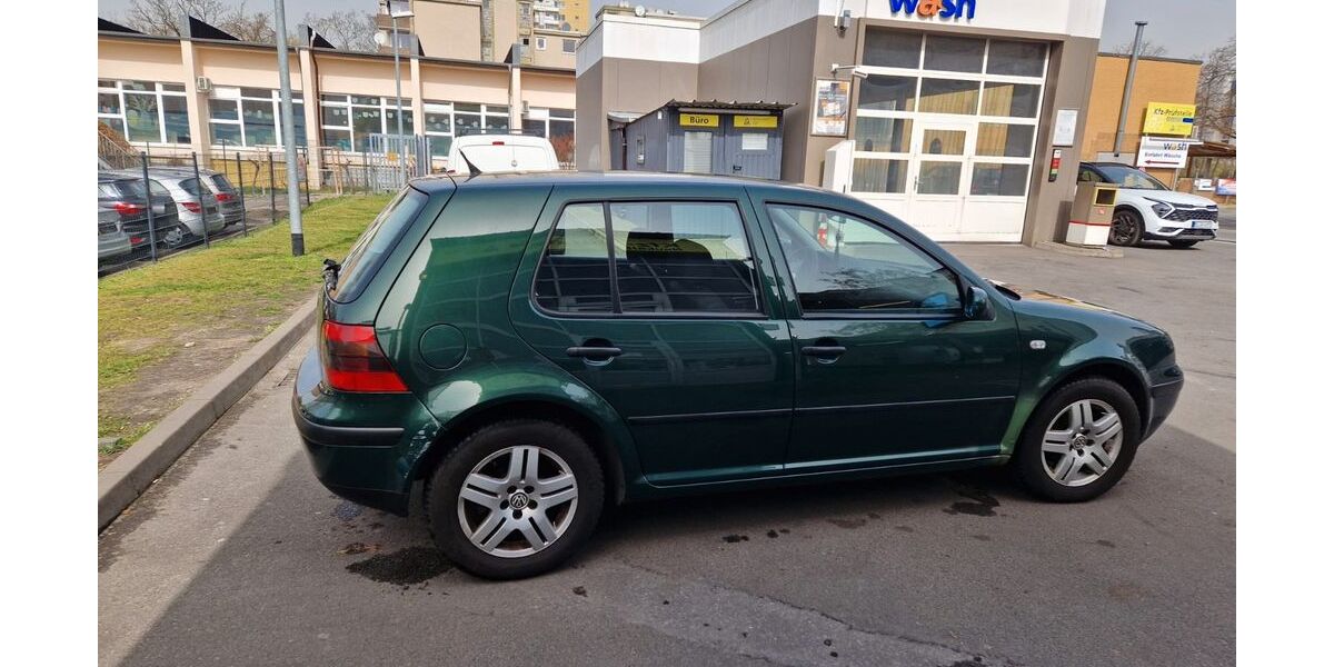 VW Golf 116.000 km 3.350 &euro; Berlin 12349