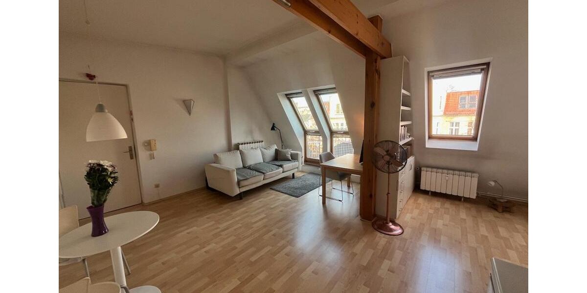 Dachgeschoßwohnung Berlin Tempelhof-Schöneberg - 1 Zimmer, 40 m&sup2;, 850&euro; | Angebot:26663830