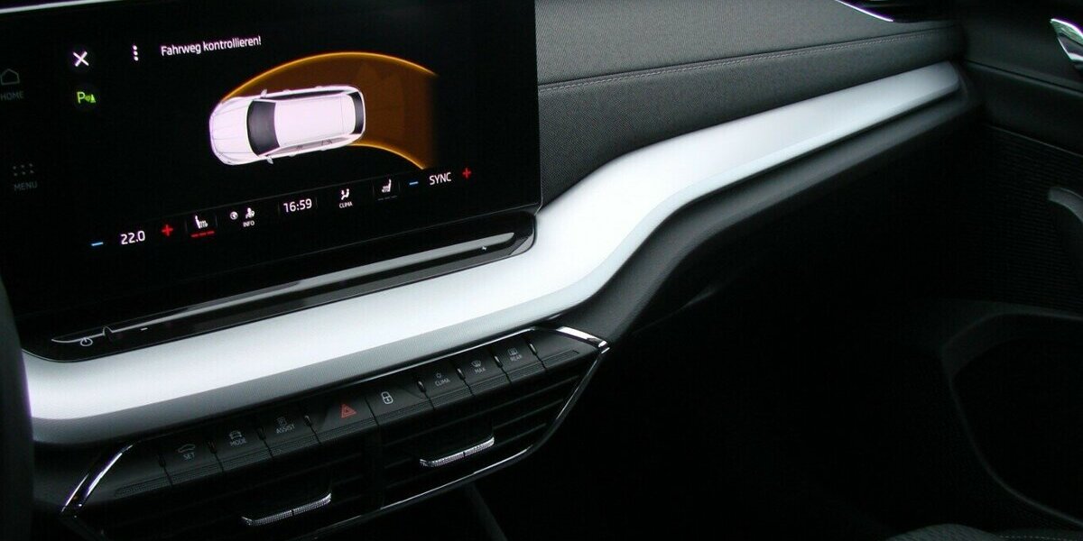 Skoda Octavia 2.0TDI First Edition, LED, ACC, Memory 48.521 km 22.480 &euro; Falkensee 14612