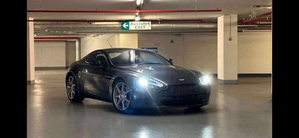 Aston Martin V8 Vantage 60.000 km 59.900 &euro; Berlin 10117