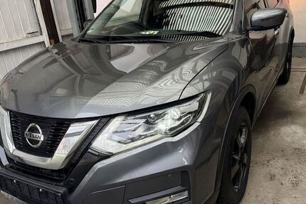 Nissan X-Trail 77.300 km 17.900 &euro; Berlin 10247