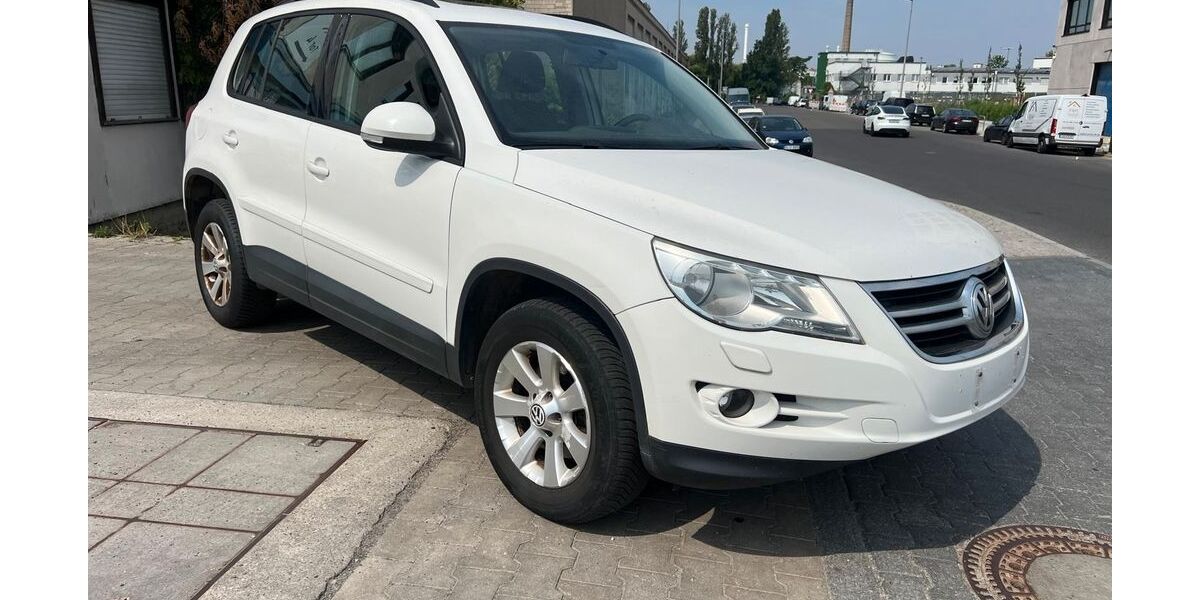 VW Tiguan 266.000 km 4.900 &euro; Berlin 12057